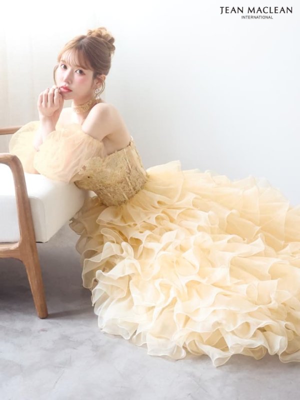 クリーム　モデル：ゆめ　身長：160cm　着用サイズ：Mサイズ