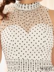 ホワイト モデル：カルア　身長156cm　着用サイズ：Sサイズ