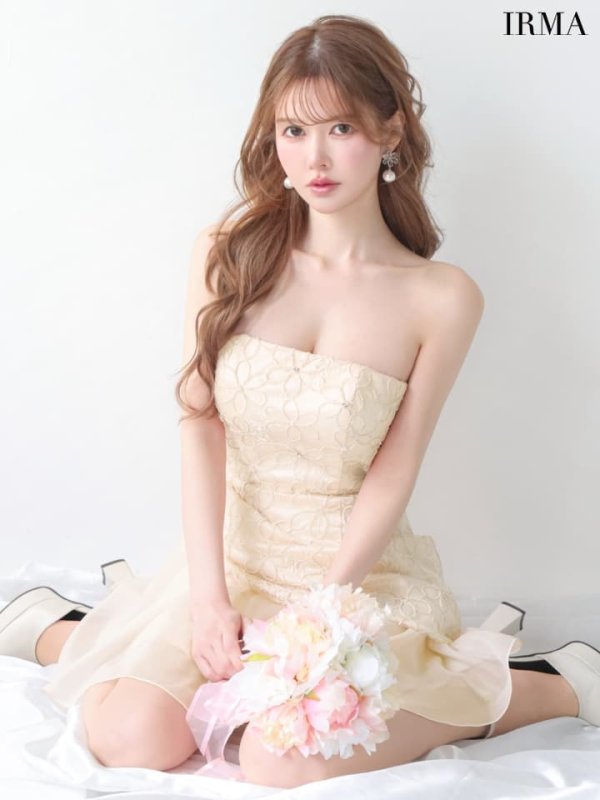 シャンパン　モデル：ゆめ　身長：160cm　着用サイズ：Sサイズ