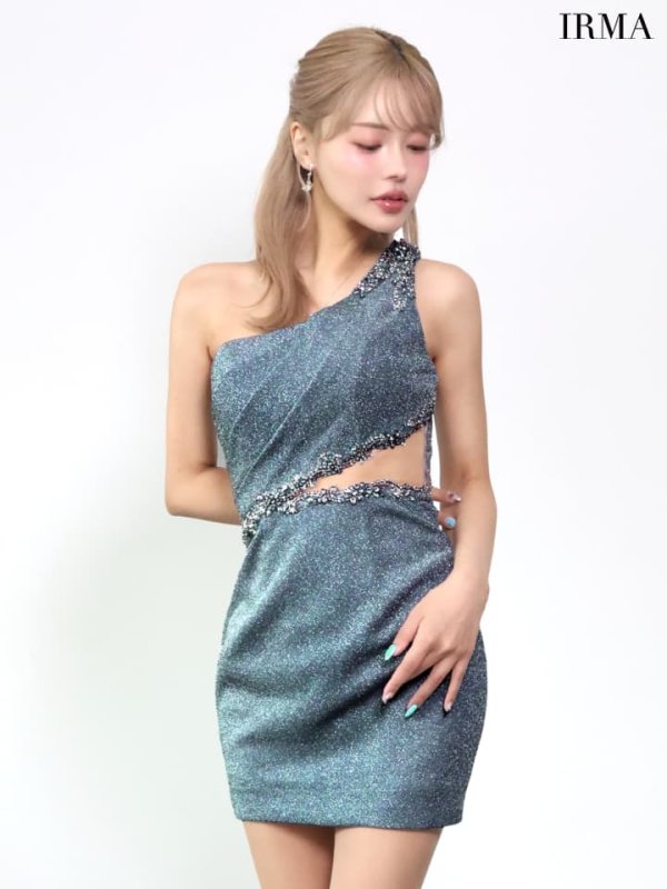 ペリーブルー　モデル：如月れい　身長：156cm　着用サイズ：Sサイズ