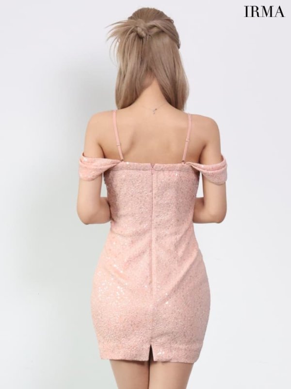 ピンク　モデル：如月れい　身長：156cm　着用サイズ：Sサイズ