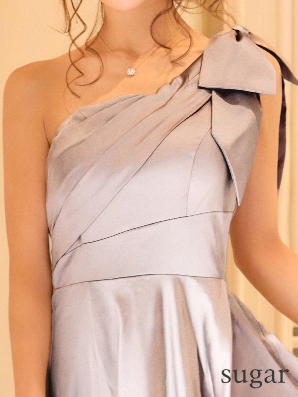グレージュ　モデル：カレン　身長：153cm　着用サイズ：Sサイズ