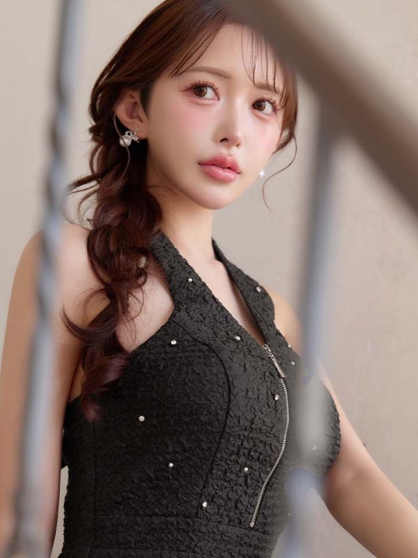 ブラック　モデル：りな　身長：160cm　着用サイズ：Sサイズ