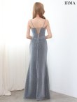 ダークスティール　モデル：リサ　身長：164cm　着用サイズ：Mサイズ