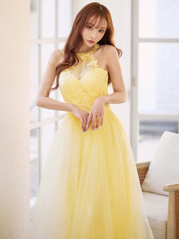 イエロー　モデル：真優川咲　身長：159cm　着用サイズ：Sサイズ