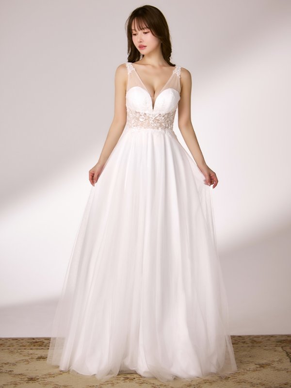 ホワイト　モデル：ゆめ　身長：160cm　着用サイズ：Sサイズ