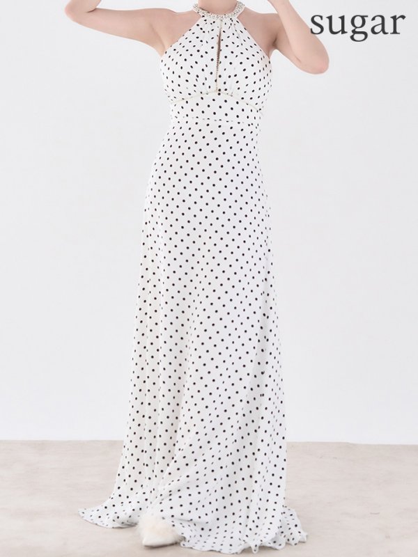 ホワイト　モデル：りな　身長：160cm　着用サイズ：Sサイズ