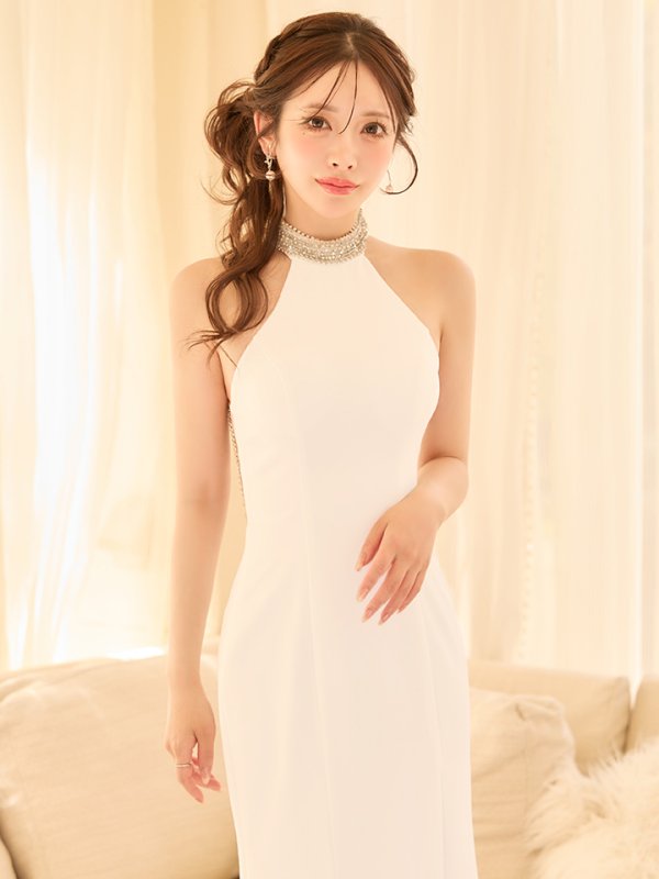 ホワイト モデル：朝陽凪　身長：156cm　着用サイズ：Sサイズ