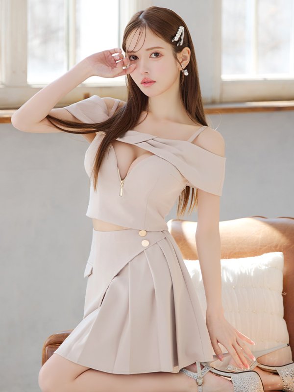 ベージュ モデル:ゆめ 身長:160cm 着用サイズ:Sサイズ