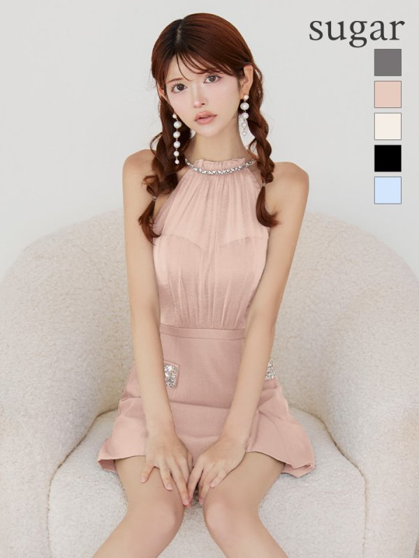 ピンクベージュ モデル：まりん　身長：164cm　着用サイズ：Sサイズ