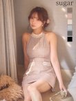 ベージュ　モデル：三上悠亜　身長：159cm　着用サイズ：Sサイズ