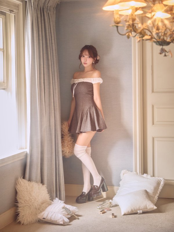ブラウン　モデル：三上悠亜　身長：159cm　着用サイズ：Sサイズ
