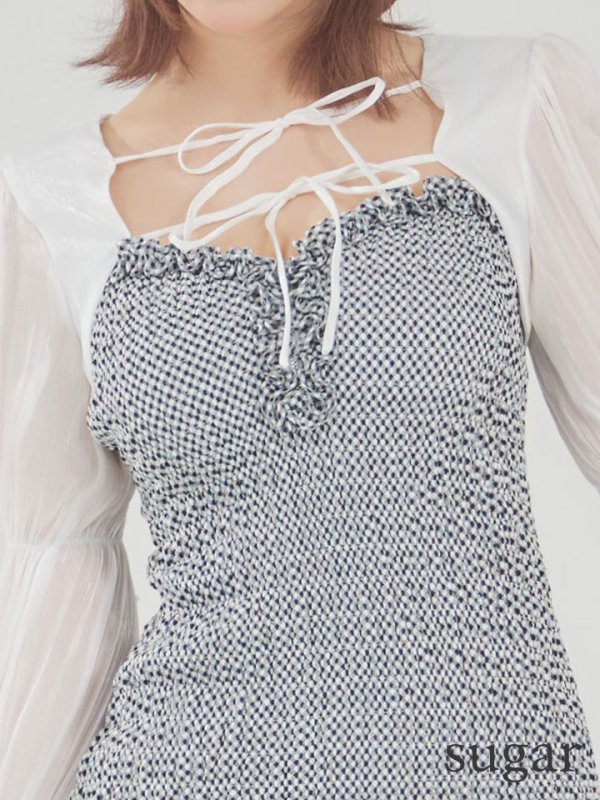 ホワイト×ブラック モデル：三上悠亜　身長：159cm　着用サイズ：Sサイズ