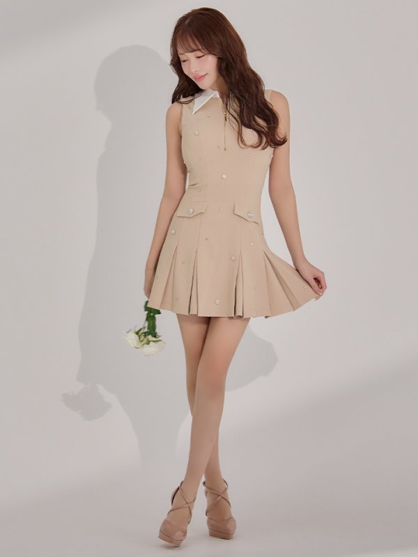 ベージュ　モデル：りな　身長：160cm　着用サイズ：Sサイズ