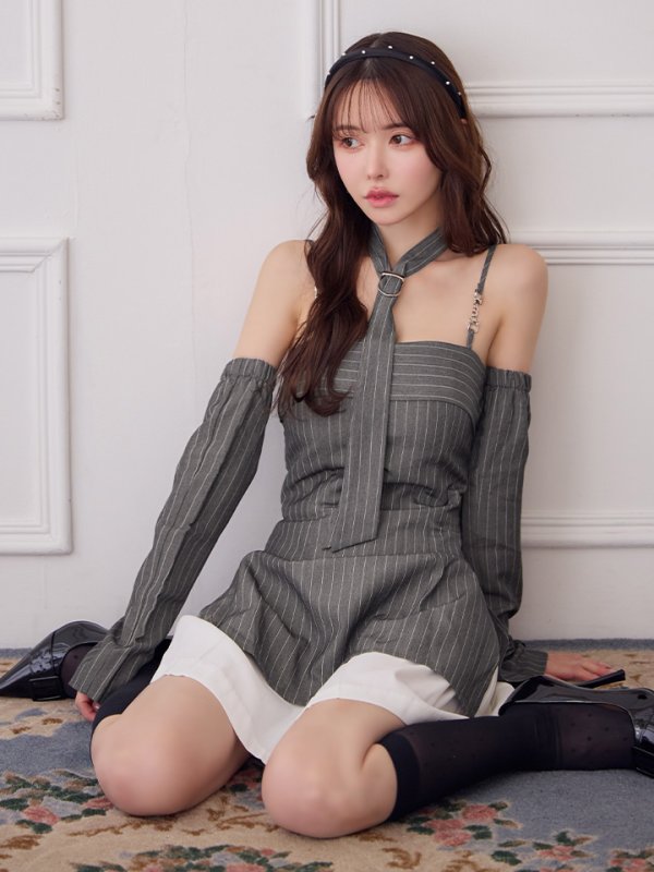 グレー×ホワイト モデル：ゆめ　身長：160cm　着用サイズ：Sサイズ