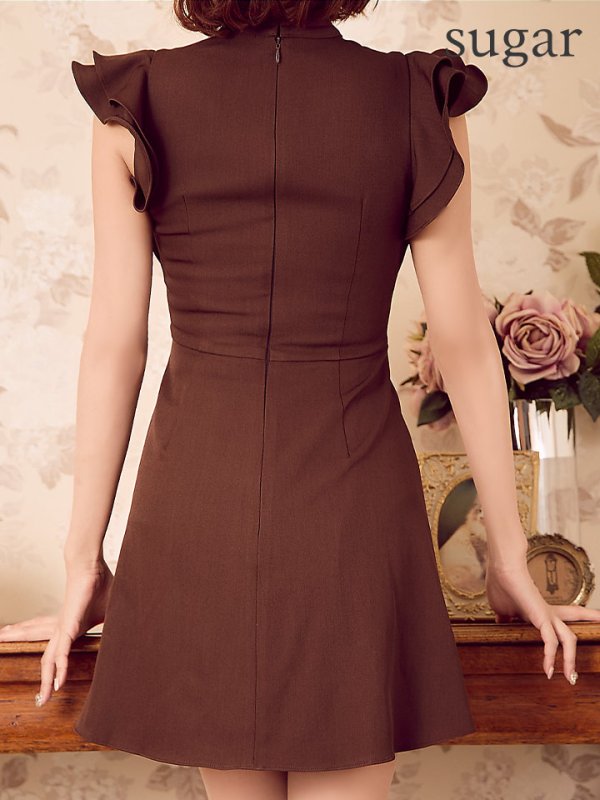 ブラウン モデル：明日花キララ　身長：162cm サイズ：Sサイズ