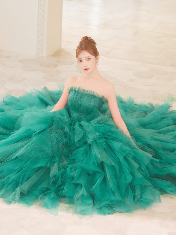 グリーン　モデル：明日花キララ　身長：162cm 着用サイズ：S (XS〜M)サイズ