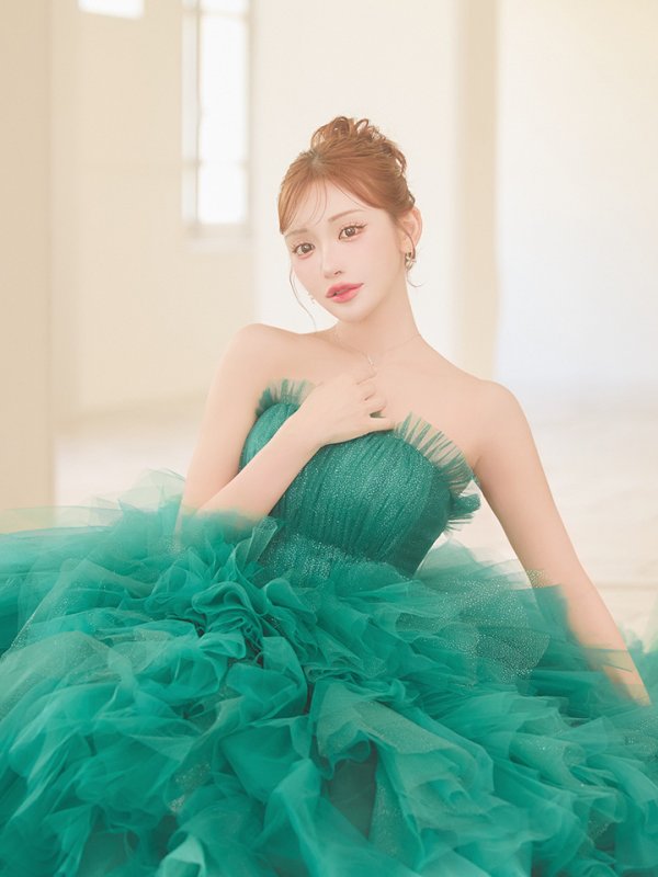 グリーン　モデル：明日花キララ　身長：162cm 着用サイズ：S (XS〜M)サイズ