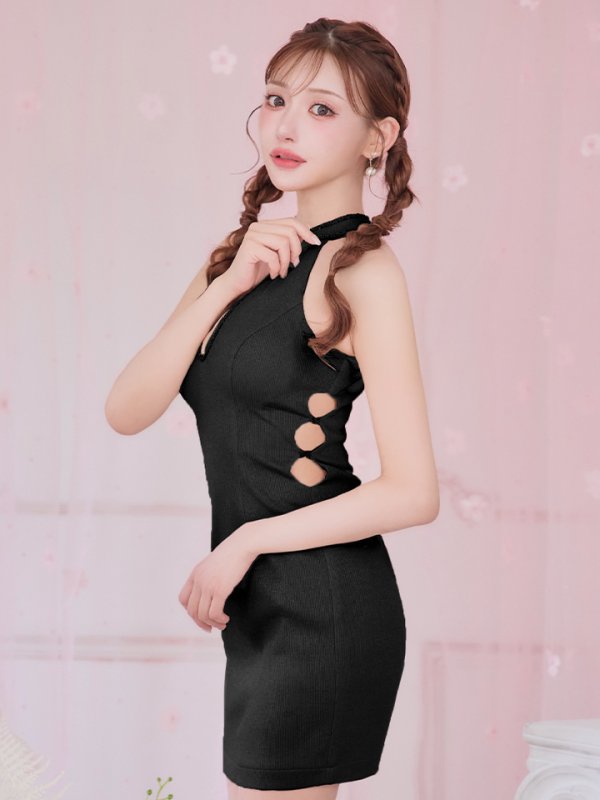 ブラック モデル:明日花キララ 身長:162cm 着用サイズ:Sサイズ