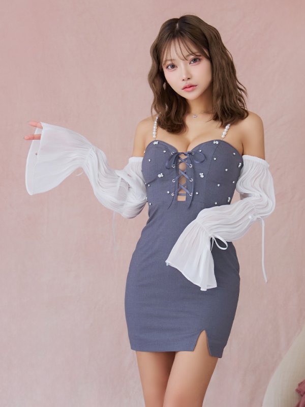 グレー モデル:如月れい 身長:156cm 着用サイズ:Sサイズ