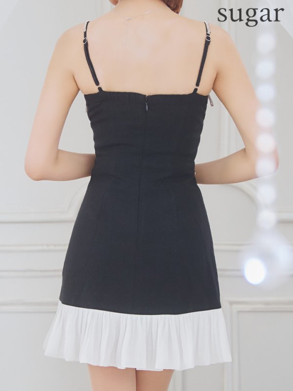 ブラック モデル:明日花キララ 身長:162cm 着用サイズ:Sサイズ