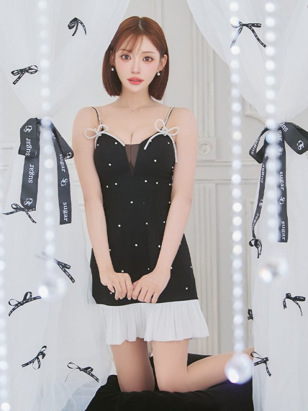 ブラック モデル:明日花キララ 身長:162cm 着用サイズ:Sサイズ