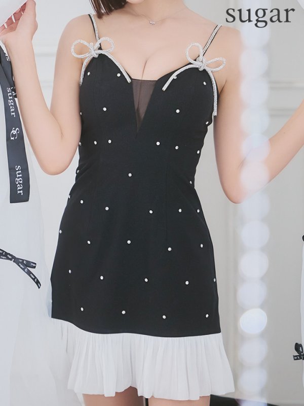 ブラック モデル:明日花キララ 身長:162cm 着用サイズ:Sサイズ