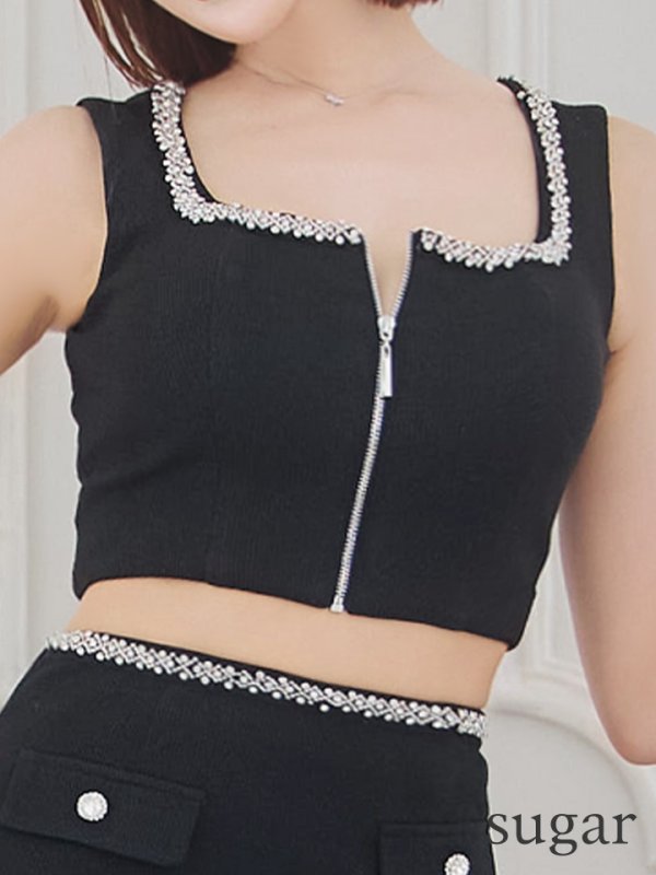 ブラック モデル:明日花キララ 身長162cm 着用サイズ:Sサイズ