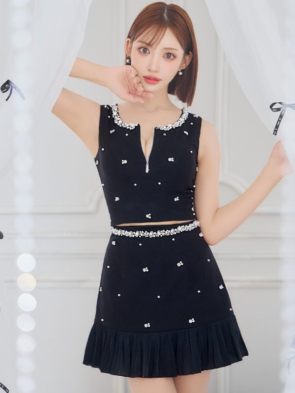 ブラック モデル:明日花キララ 身長:162cm 着用サイズ:Sサイズ