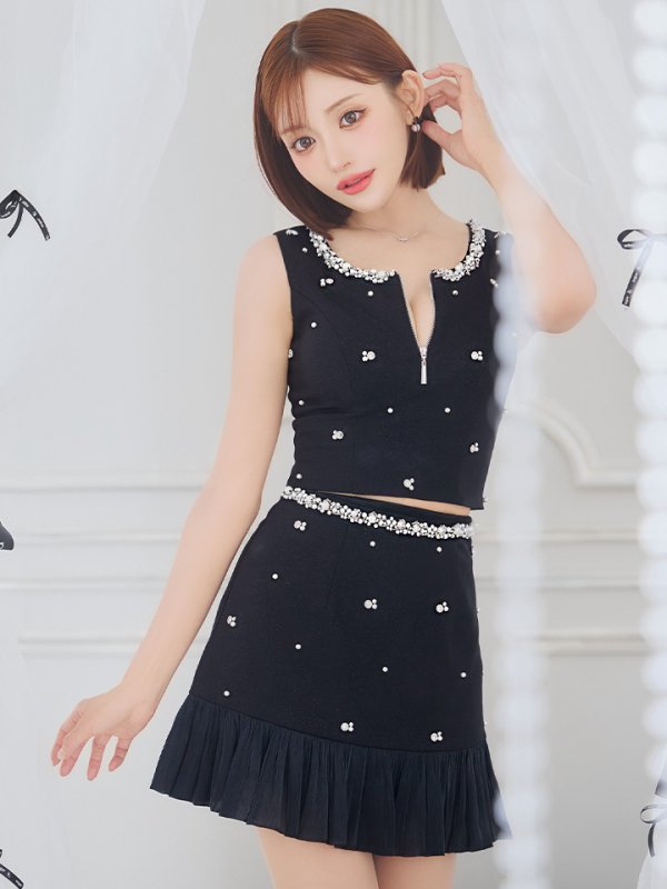 ブラック モデル:明日花キララ 身長:162cm 着用サイズ:Sサイズ