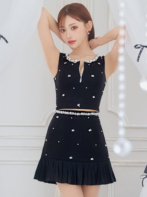 ブラック モデル:明日花キララ 身長:162cm 着用サイズ:Sサイズ