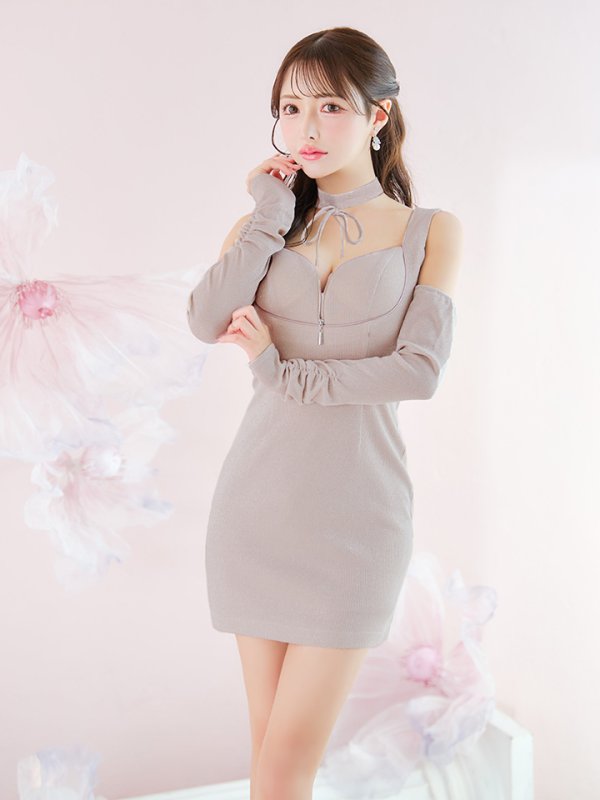 ベージュ　モデル：りな　身長：160cm　着用サイズ：Sサイズ