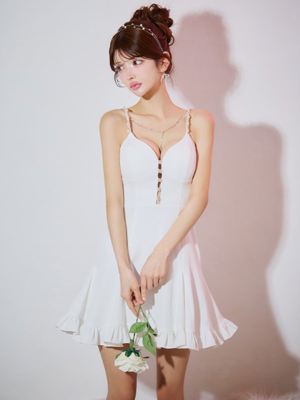 ホワイト モデル：まりん　身長：164cm　着用サイズ：Sサイズ