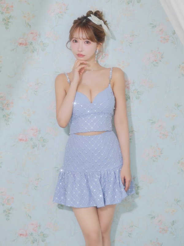 ブルー モデル：三上悠亜　身長：159cm　着用サイズ：Sサイズ