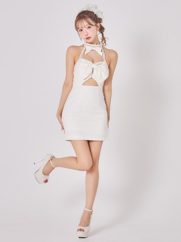 ホワイト モデル：三上悠亜　身長：159cm　着用サイズ：Sサイズ