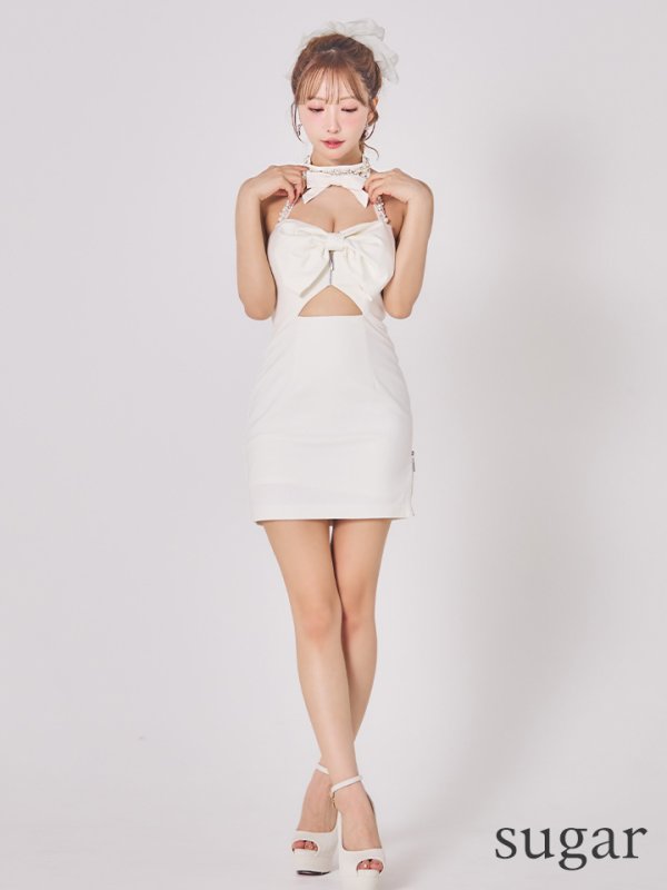 ホワイト モデル：三上悠亜　身長：159cm　着用サイズ：Sサイズ