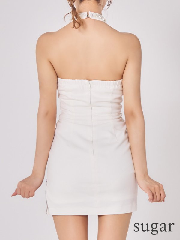 ホワイト モデル：三上悠亜　身長：159cm　着用サイズ：Sサイズ