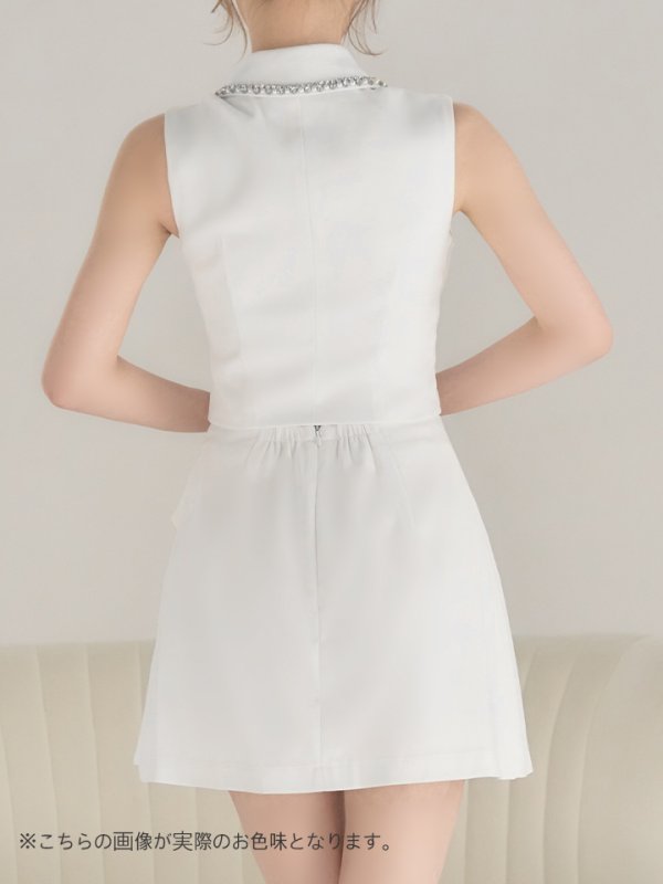 ホワイト モデル：ももか　身長：156cm　着用サイズ：Sサイズ