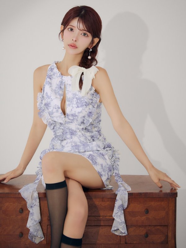 ホワイトxブルー モデル：まりん　身長：164cm　着用サイズ：Sサイズ