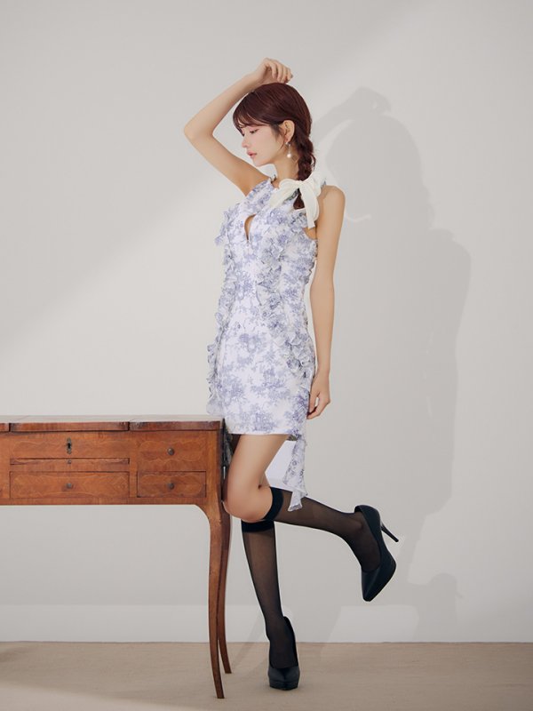 ホワイトxブルー モデル：まりん　身長：164cm　着用サイズ：Sサイズ