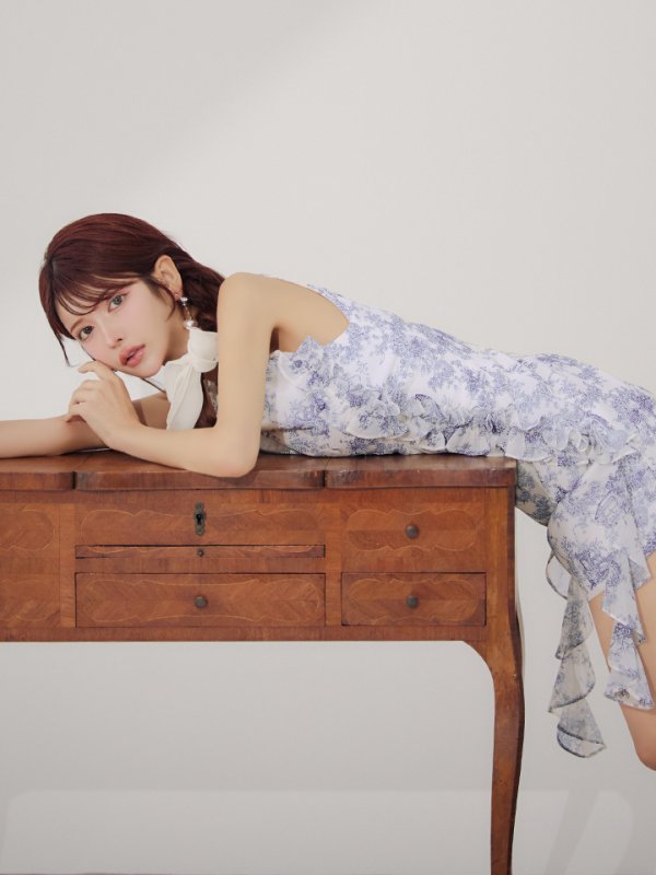 ホワイトxブルー モデル：まりん　身長：164cm　着用サイズ：Sサイズ