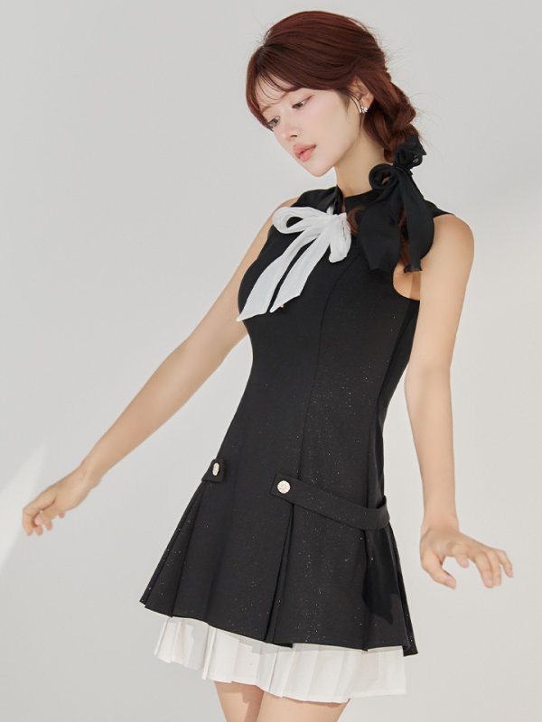 ブラックxホワイト　モデル：まりん　身長：164cm　着用サイズ：Sサイズ