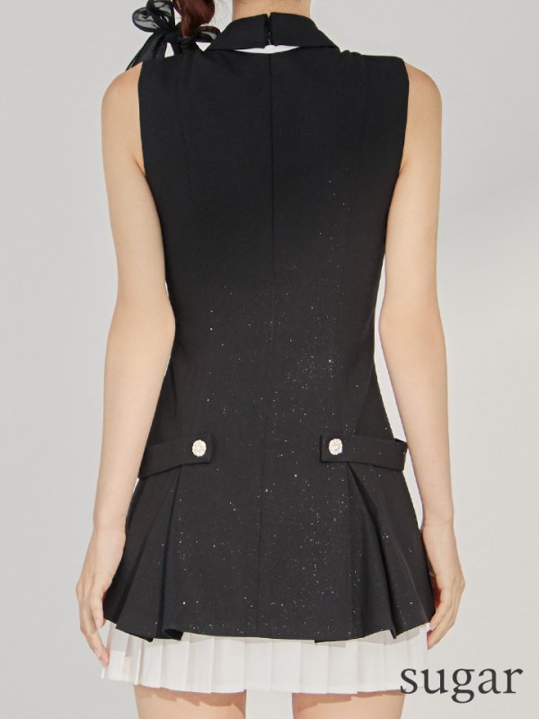 ブラックxホワイト　モデル：まりん　身長：164cm　着用サイズ：Sサイズ