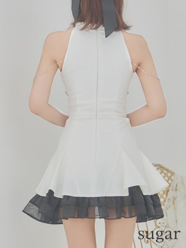 ホワイト モデル:三上悠亜 身長:159cm 着用サイズ:Sサイズ