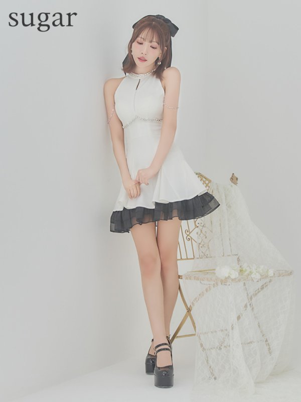 ホワイト モデル:三上悠亜 身長:159cm 着用サイズ:Sサイズ