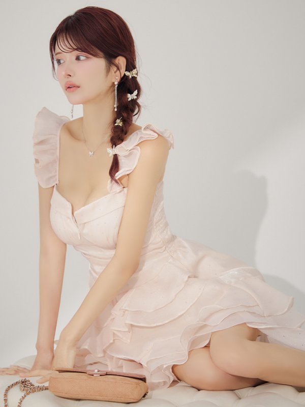 ベージュ モデル：まりん　身長：164cm　着用サイズ：Sサイズ