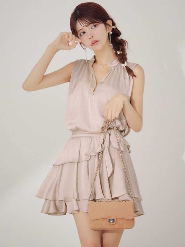 ピンクxベージュ モデル：まりん　身長：164cm　着用サイズ：Sサイズ