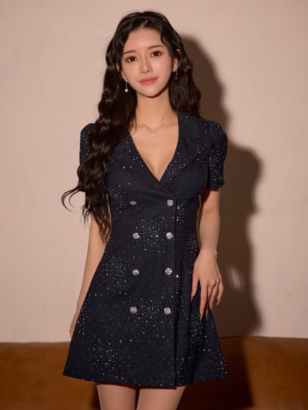 ブラック　モデル：ゆりお　身長：165cm　着用サイズ：Sサイズ