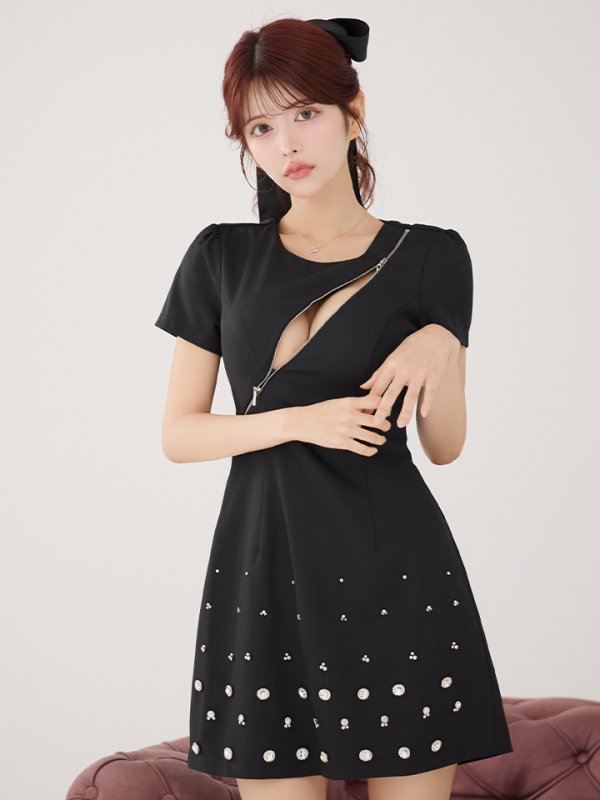 ブラック　モデル：まりん　身長：164cm　着用サイズ：Sサイズ