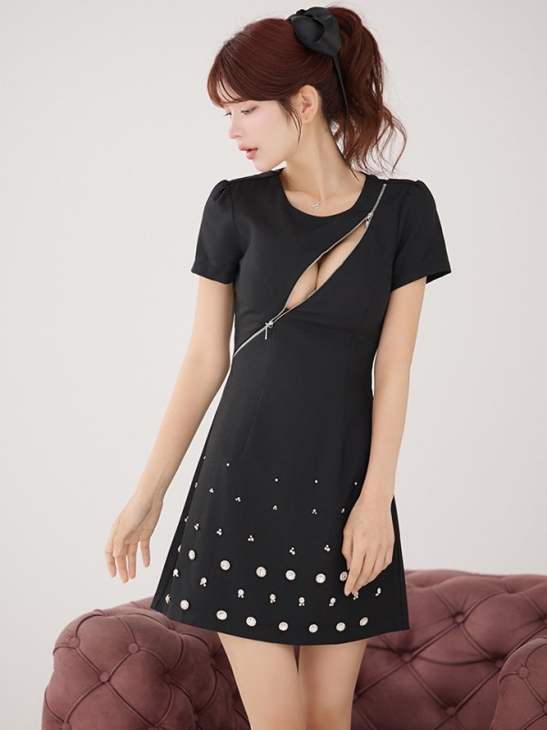 ブラック　モデル：まりん　身長：164cm　着用サイズ：Sサイズ